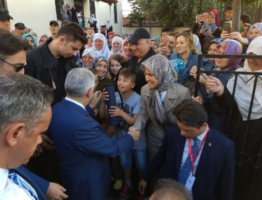 Στην «τουρκική Νεολαία Κομοτηνής» η σύζυγος του Τούρκου πρωθυπουργού (φωτό, βίντεο)